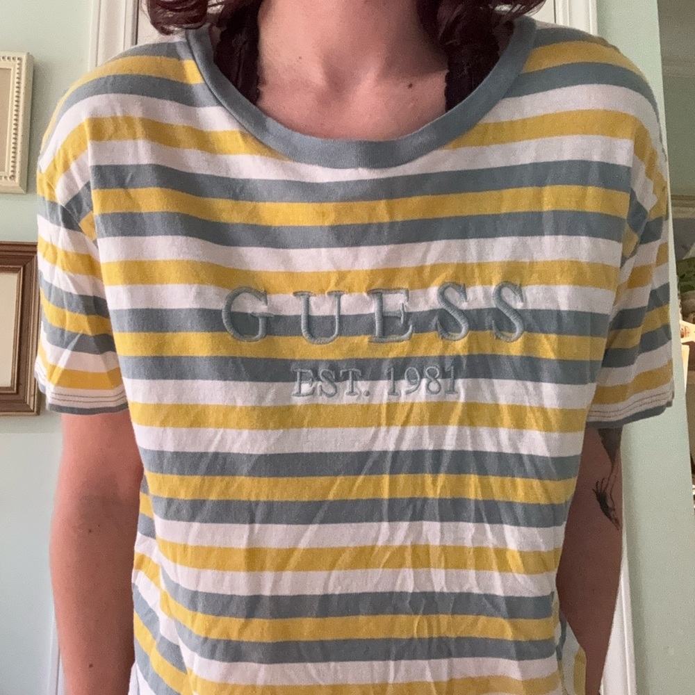 Striped guess T-shirt size small